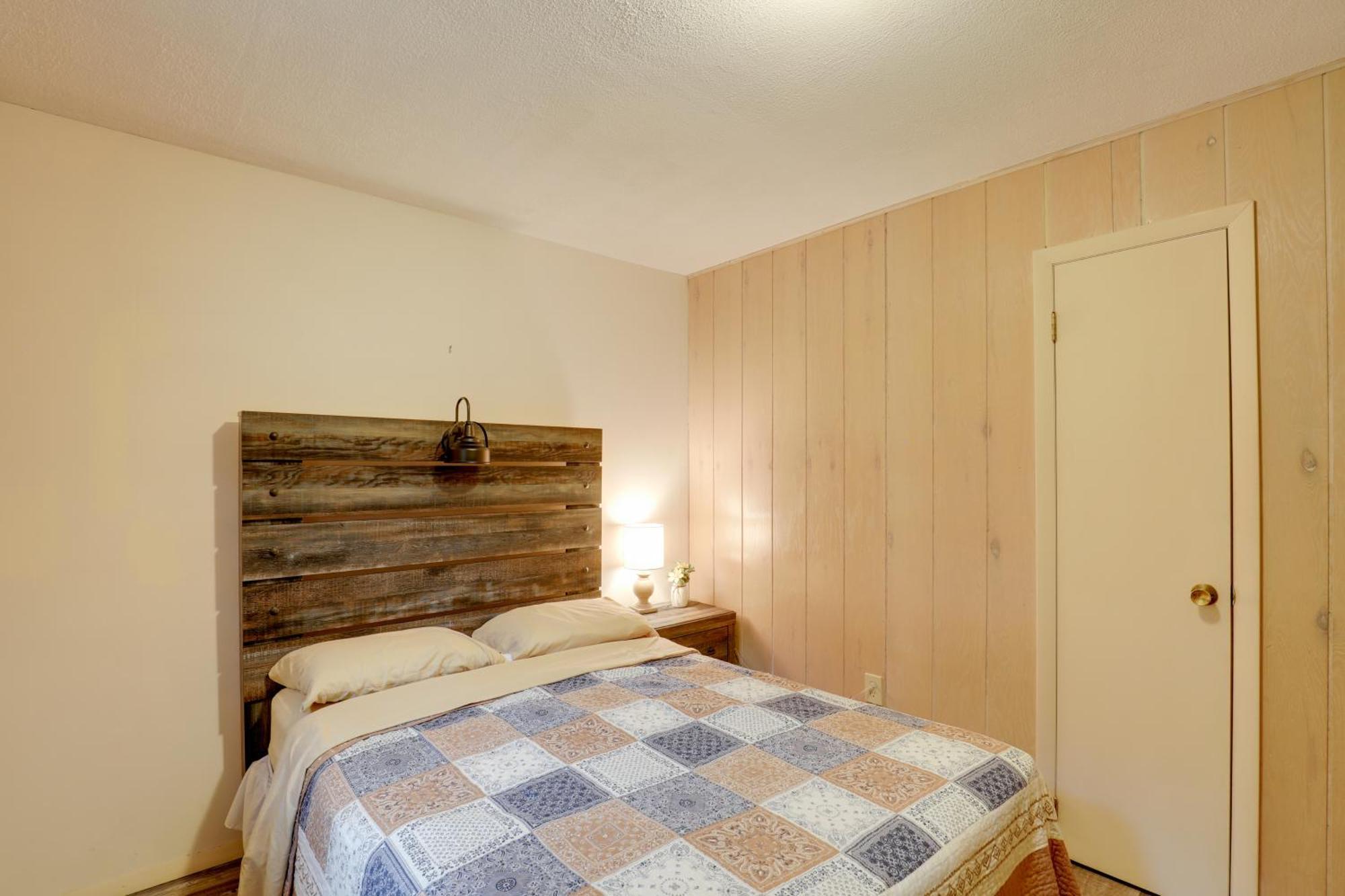 Riverfront Hot Springs Cabin With Private Hot Tub! المظهر الخارجي الصورة